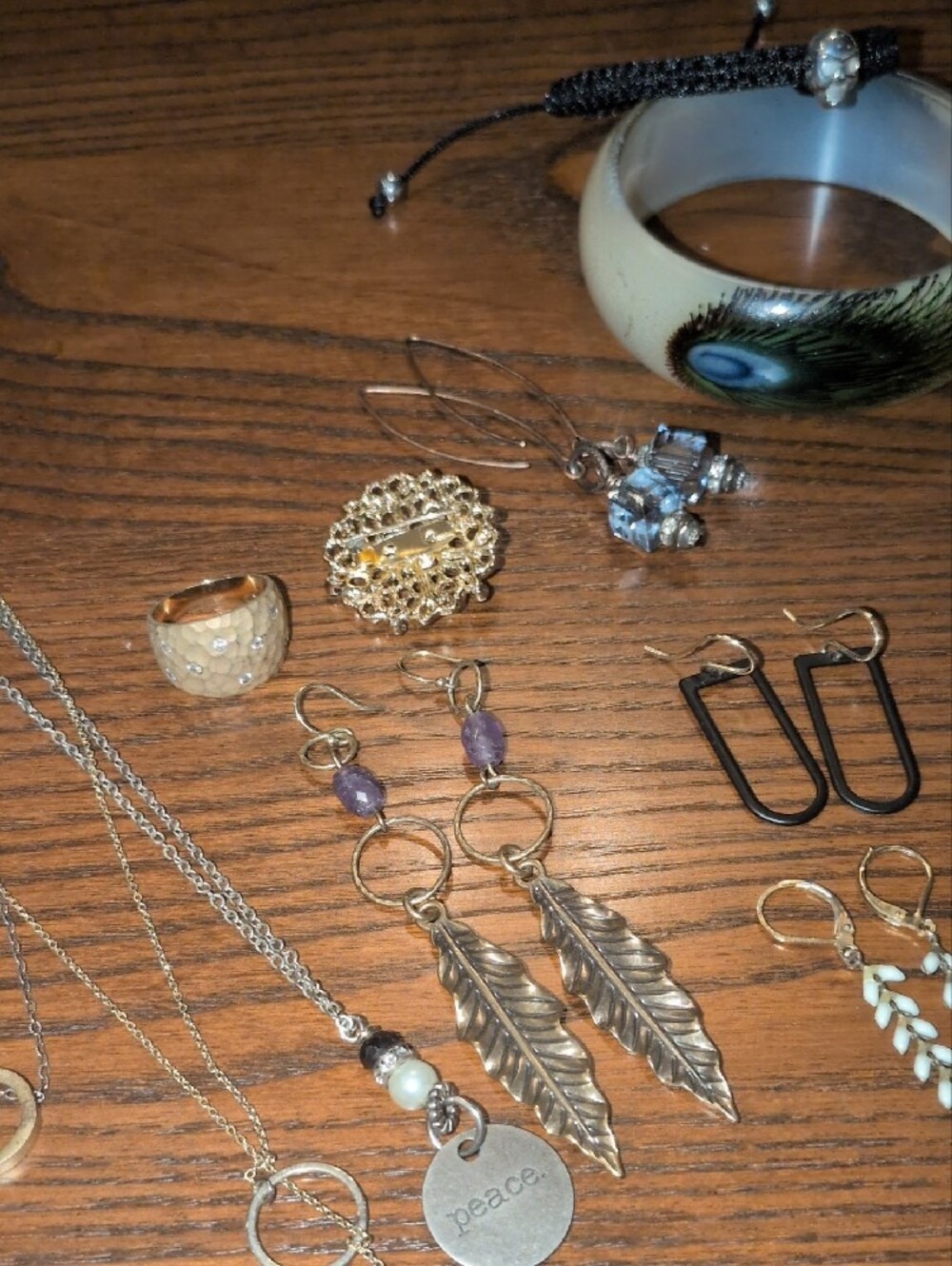 Lot Assorted Women’s Jewelry Set - Pink, Black, Multicolor Earrings & Bracelets - Picture 7 of 17